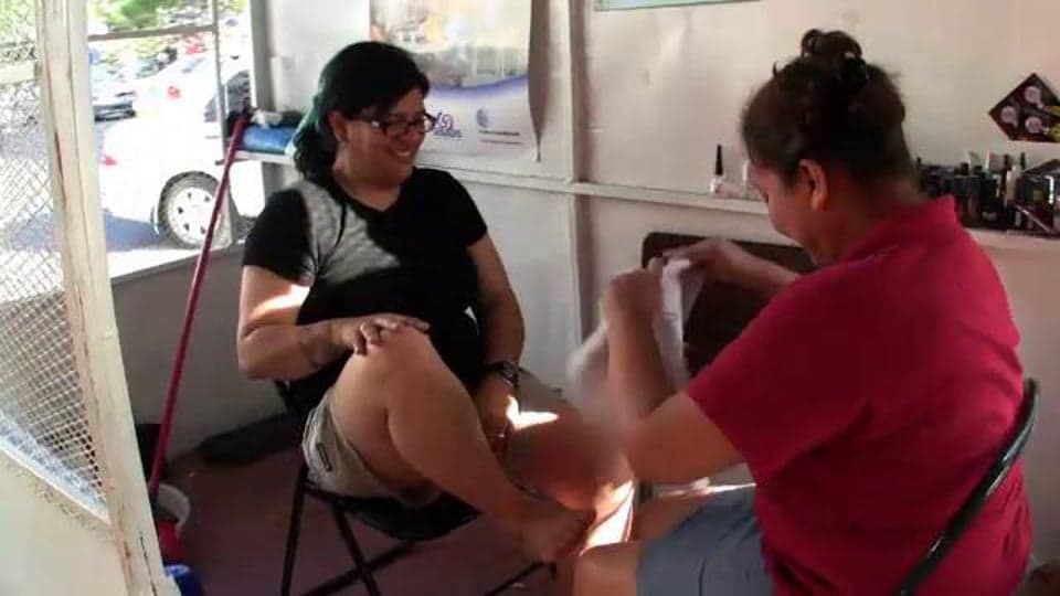 Panama: Nail Salon Deaf Owner