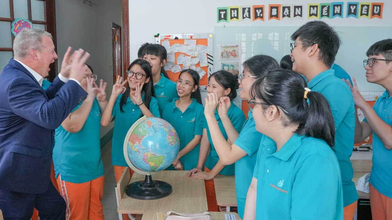 Vietnam: Central Deaf Services