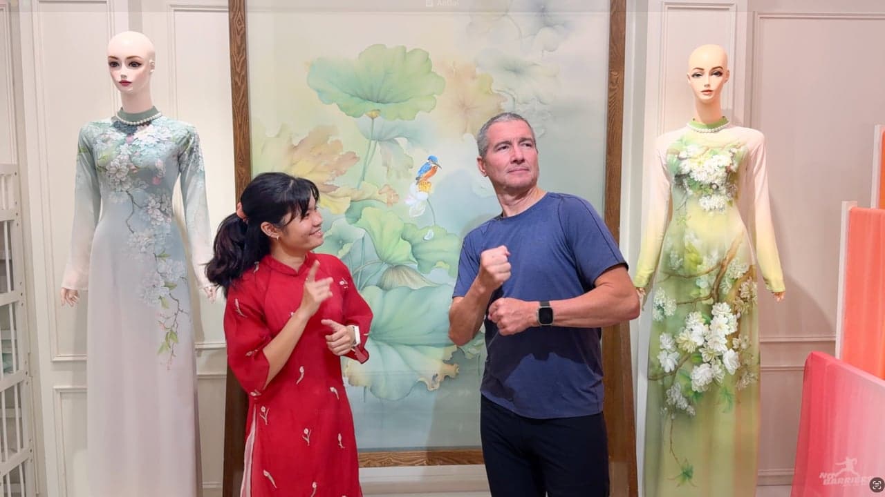 Vietnam: Deaf Ao Dai Designer