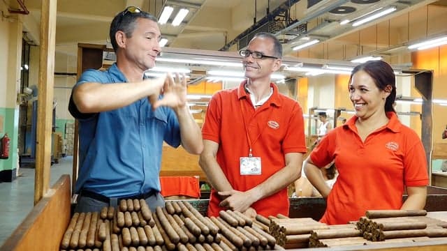 Deaf People in Havana (English)
