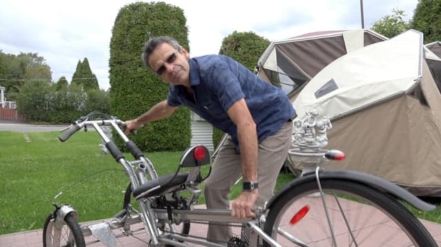 Quebec: Deaf Inventor and Artist  ENGLISH SUBTITLES