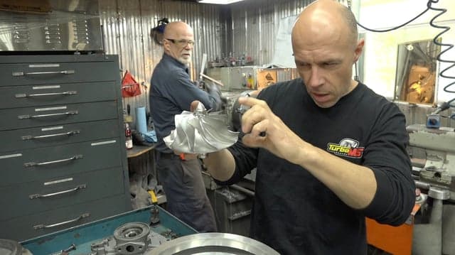 Quebec: Deaf Turbocharger Rebuilder  ENGLISH SUBTITLES