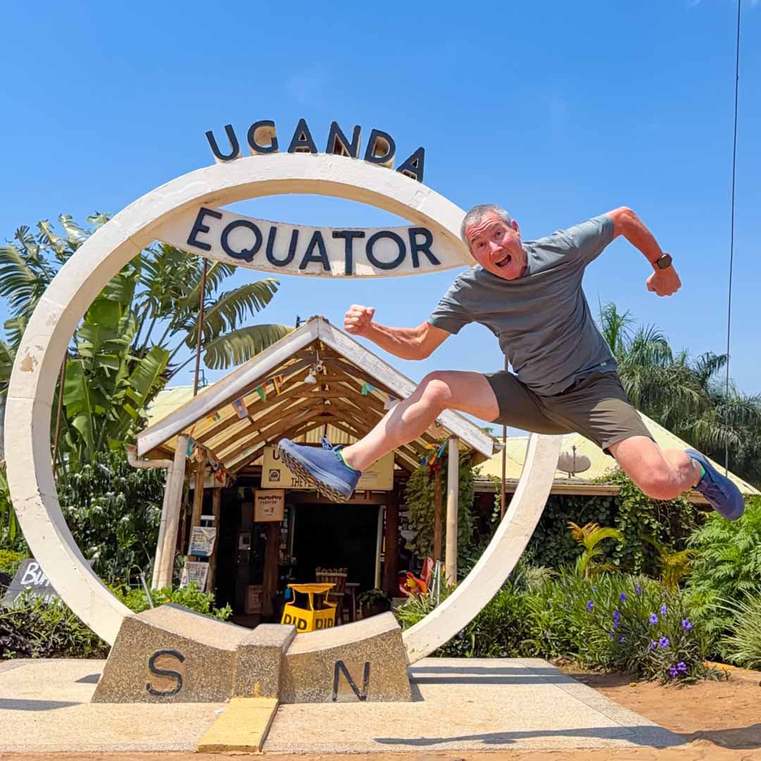 Uganda: Equator in Kayabwe