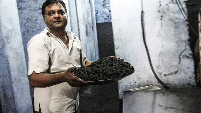 Delhi: Deaf Coalman